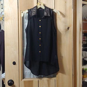 Heart & Soul women sheer sleeveless bottom blouse  size small
